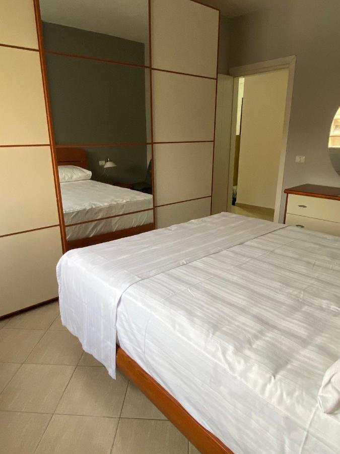 Sea View Vlorë 外观 照片
